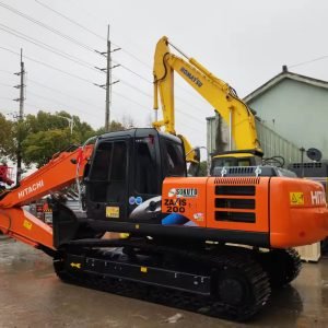 Used hitachi ZX200 excavator
