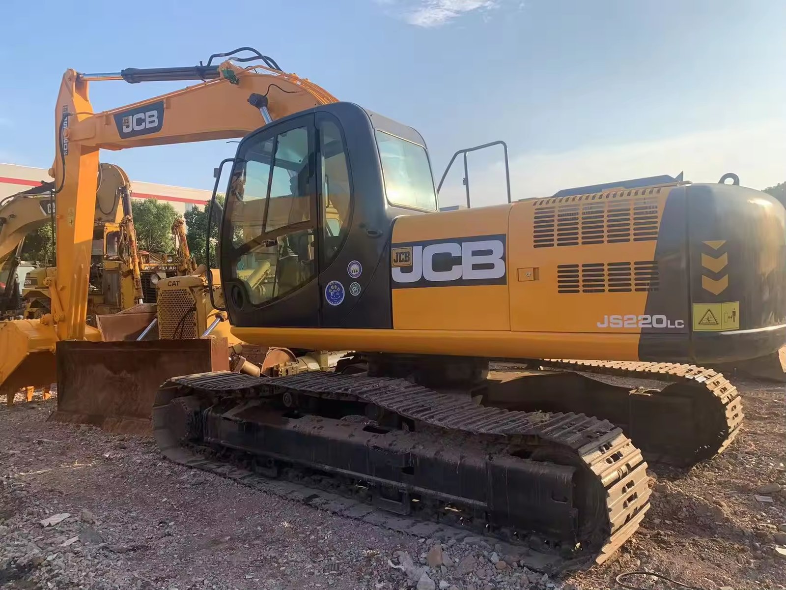 Used JCB JS220 excavator