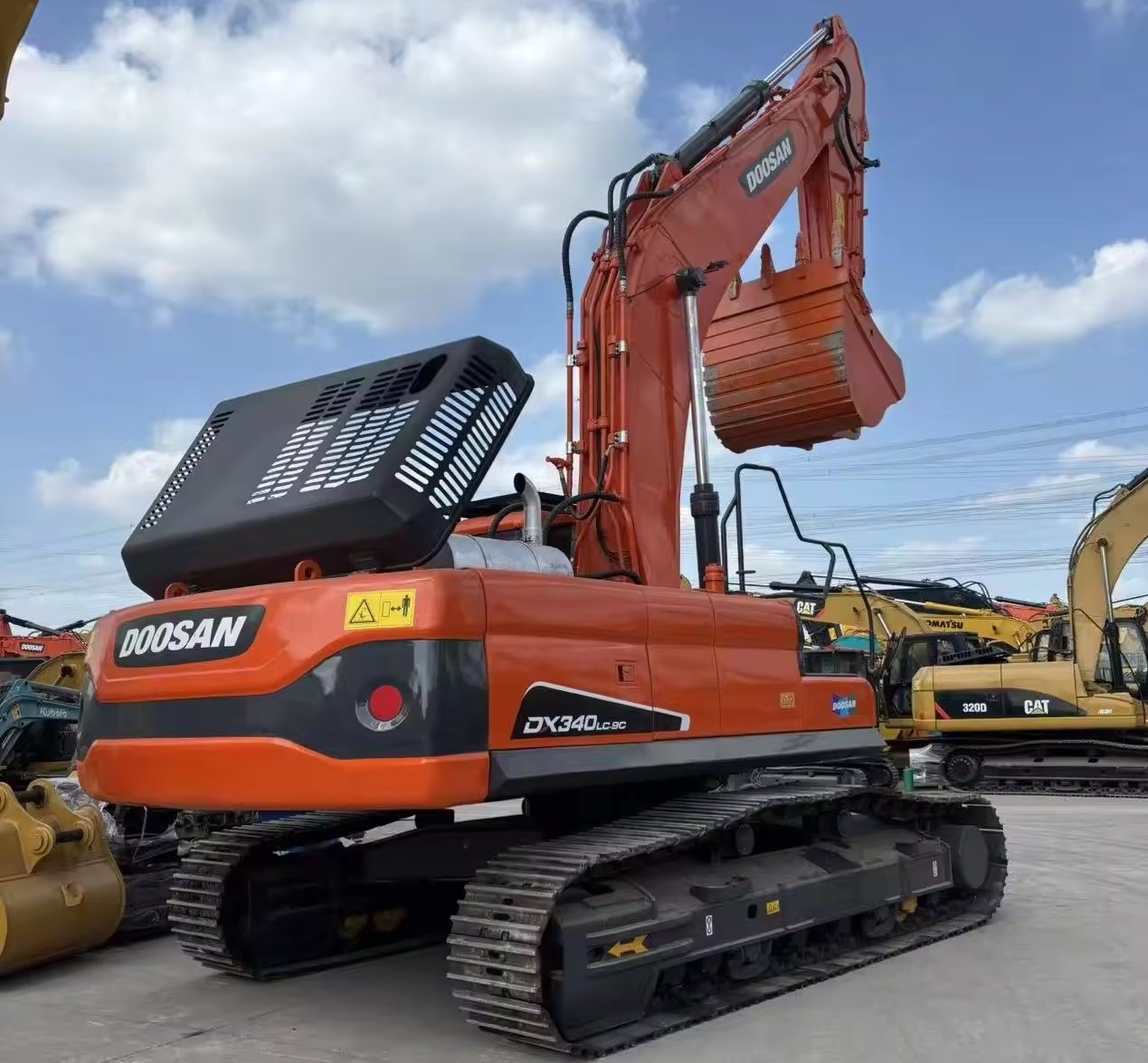 Used doosan DX340 excavator